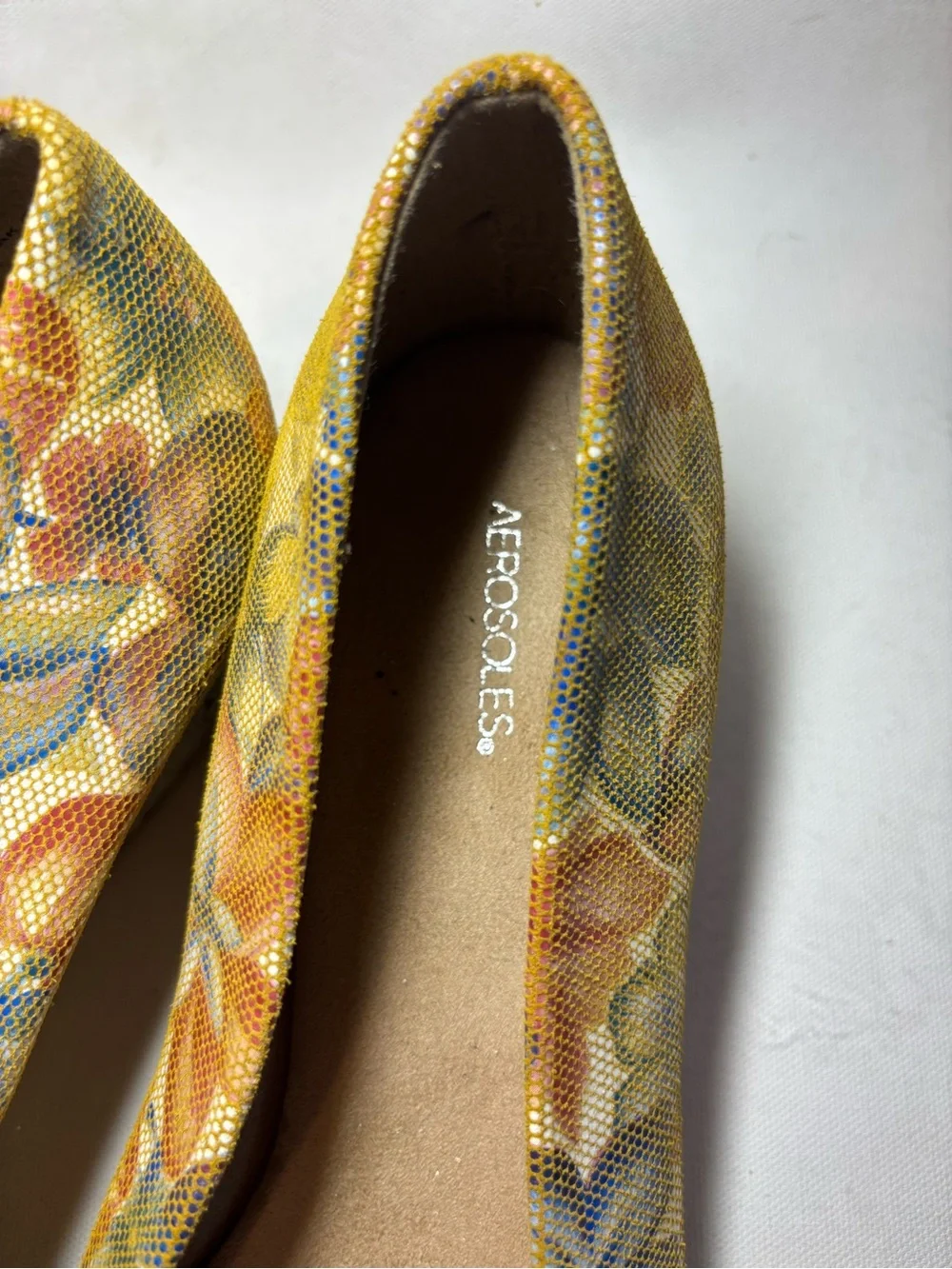 Aerosols Spring Break peep toe floral leather wedges, size 11W wide, low heel